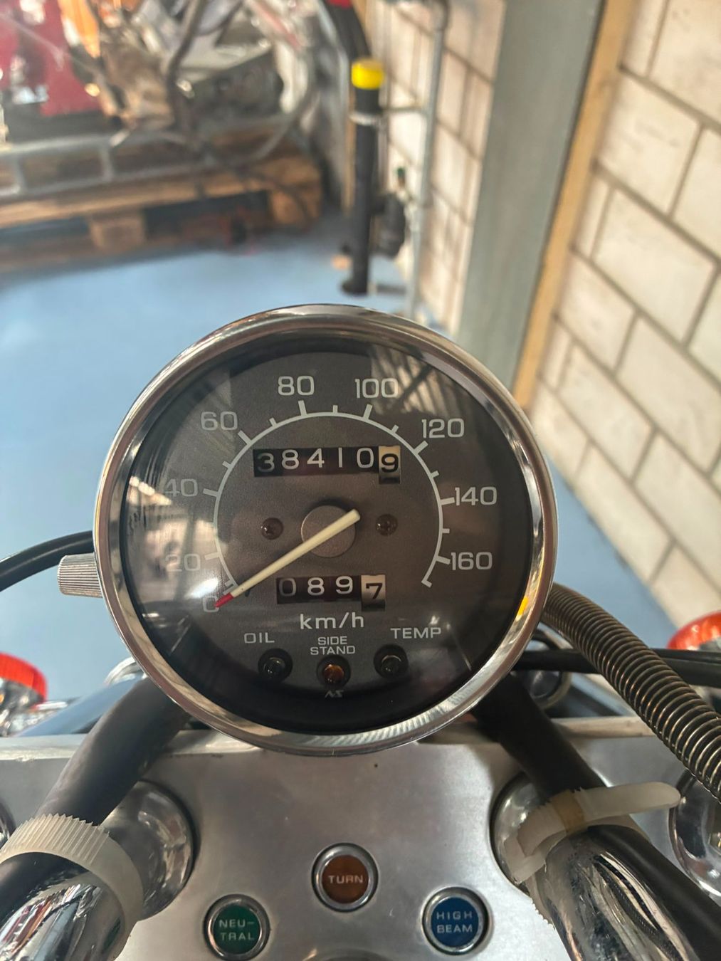 Honda Chopper: Honda NC26 – Usato da Alpnach Dorf venduto da Biker-Lady 6