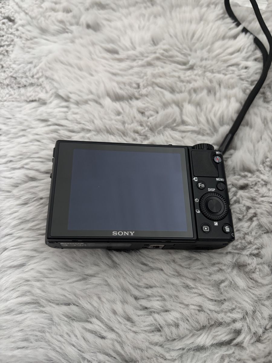 Sony Kamera: Sony RX100 VII – Neu (gemäss Beschreibung) aus Arbon von Naadiiaa 1