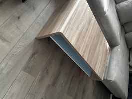 Neuer Couchtisch in Holzoptik inklusive Garantieschein