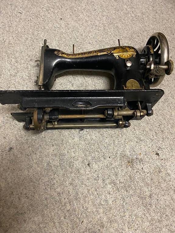 Macchine da cucire: Singer Nähmaschine – Usato da Neuenegg venduto da mak_rq67 2