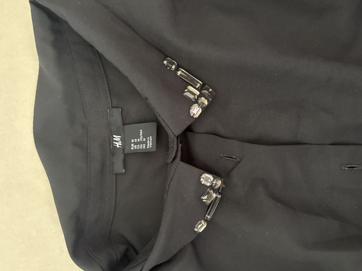 H&M Blusen: H&M Oversized Hemd schwarz M – Gebraucht aus Zürich von BKana 1