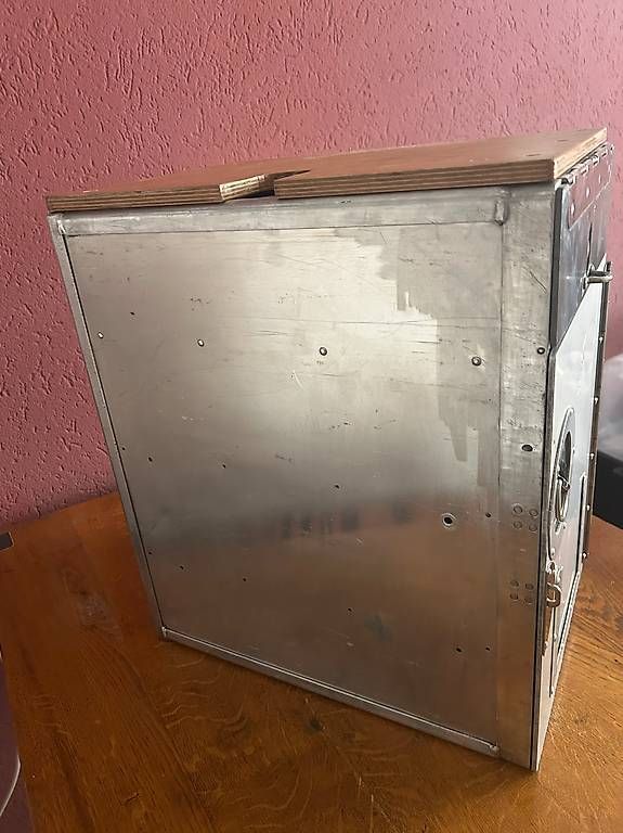 Autres articles pour la maison: Airline Box – D'occasion à Zürich par Yakitory 3