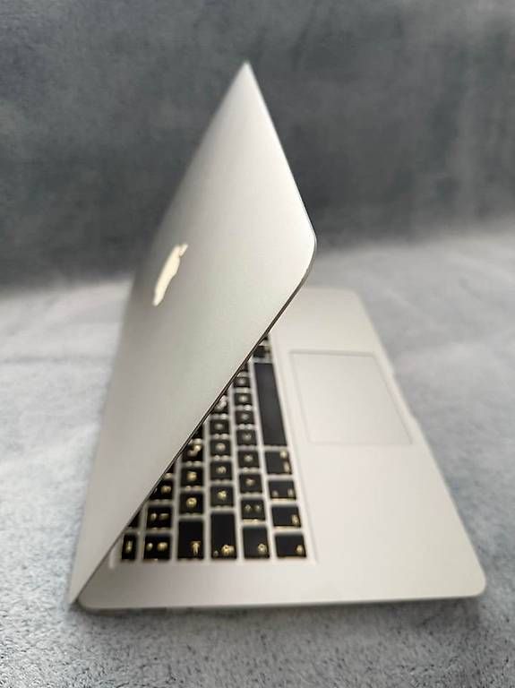Apple Notebook: TOP MacBook Air 13, 4GB RAM, 1TB SSD, 2014 – Usato da St.Gallen venduto da hss_GmbH