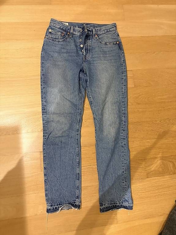 Jeans: JEAN LEVIS 501 PREMIUM W27 L30 – Gebraucht aus Chardonne von any_yq5q 1