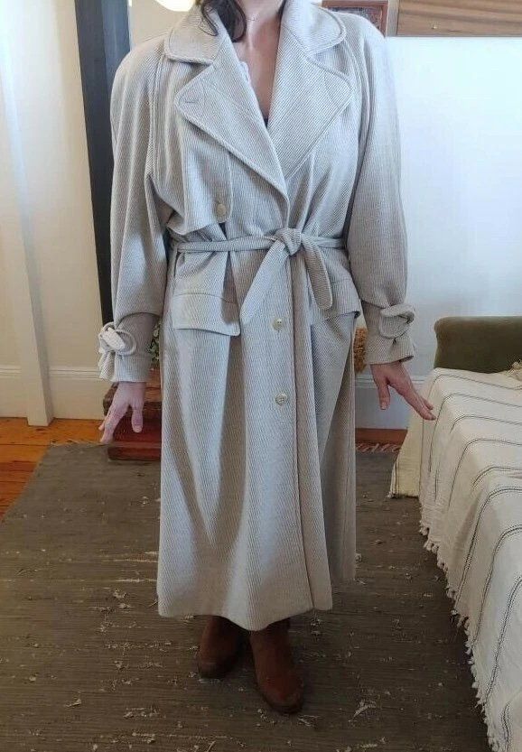 Escada Mäntel: Vintage ESCADA coat / 100% wool / Size 36GE /GREAT CONDITION – Gebraucht aus Zürich von lils01