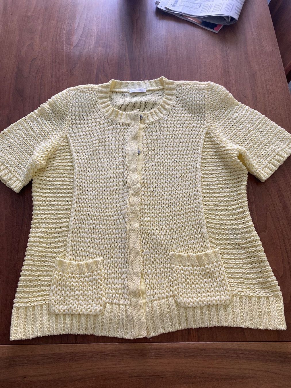 Bonita T-shirt: Kurzarm Strickshirt von Bonita Grösse L – Usato da Schwyz venduto da Trofana