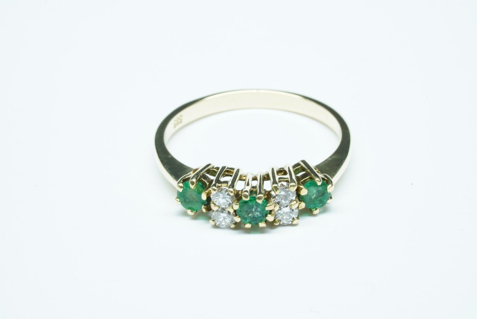 Anelli: Fingerring 14k mit Smaragden und Diamanten – Usato da Bülach venduto da Re-Jewelled 4