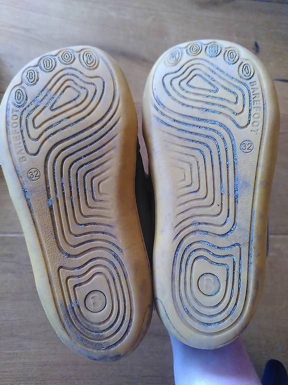 Scarpe per ragazzi: Schuh Paket mit Barfuss Schuhen Grösse 32 – Usato da Stetten AG venduto da mooncreek 3