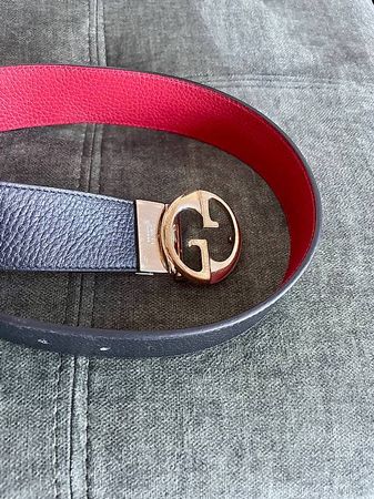 Cintura Gucci reversibile nera e rossa