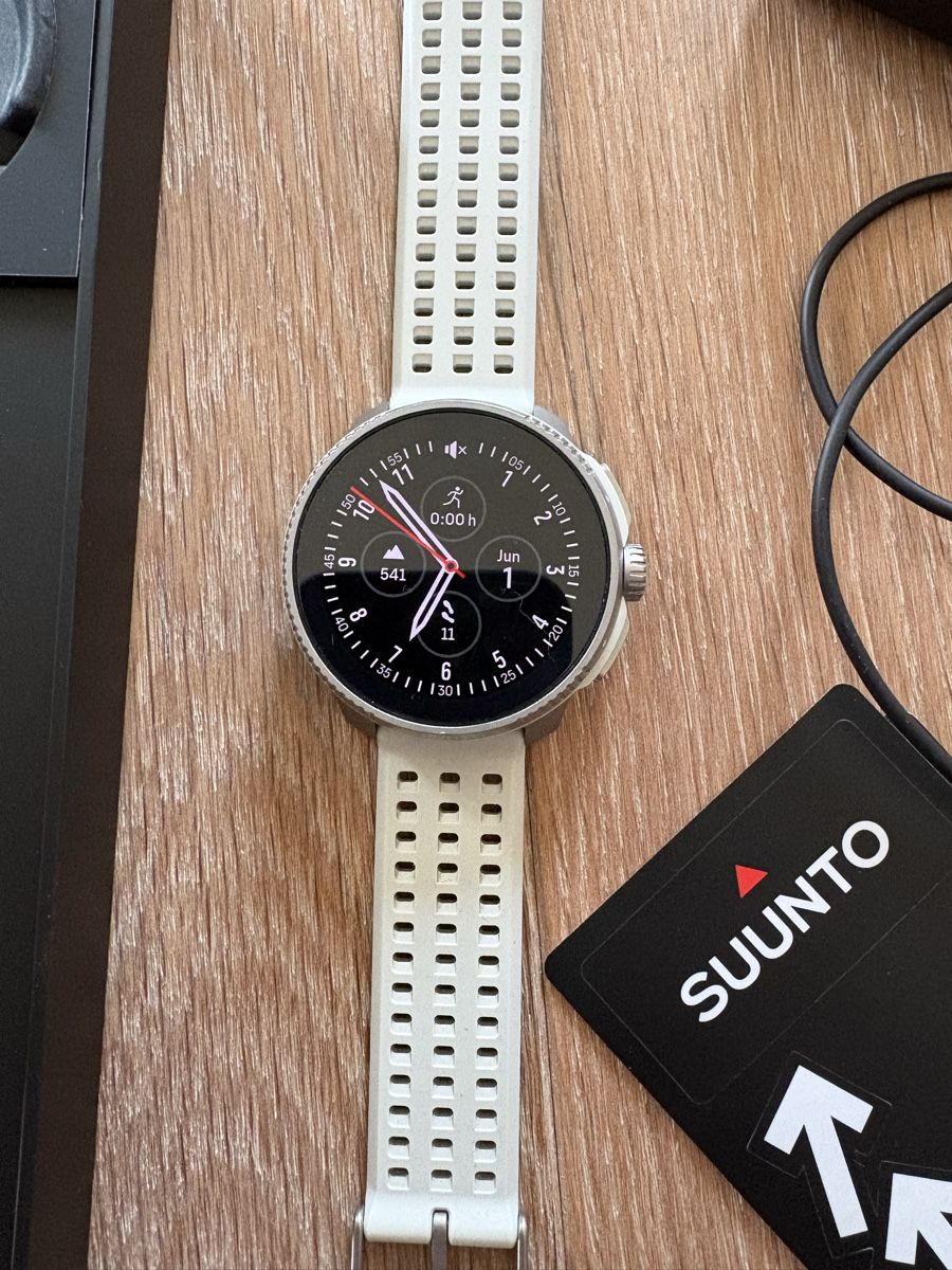 Suunto Smartwatch: SUUNTO RACE OW224 – Neu (gemäss Beschreibung) aus Rifferswil von Skywin01 1