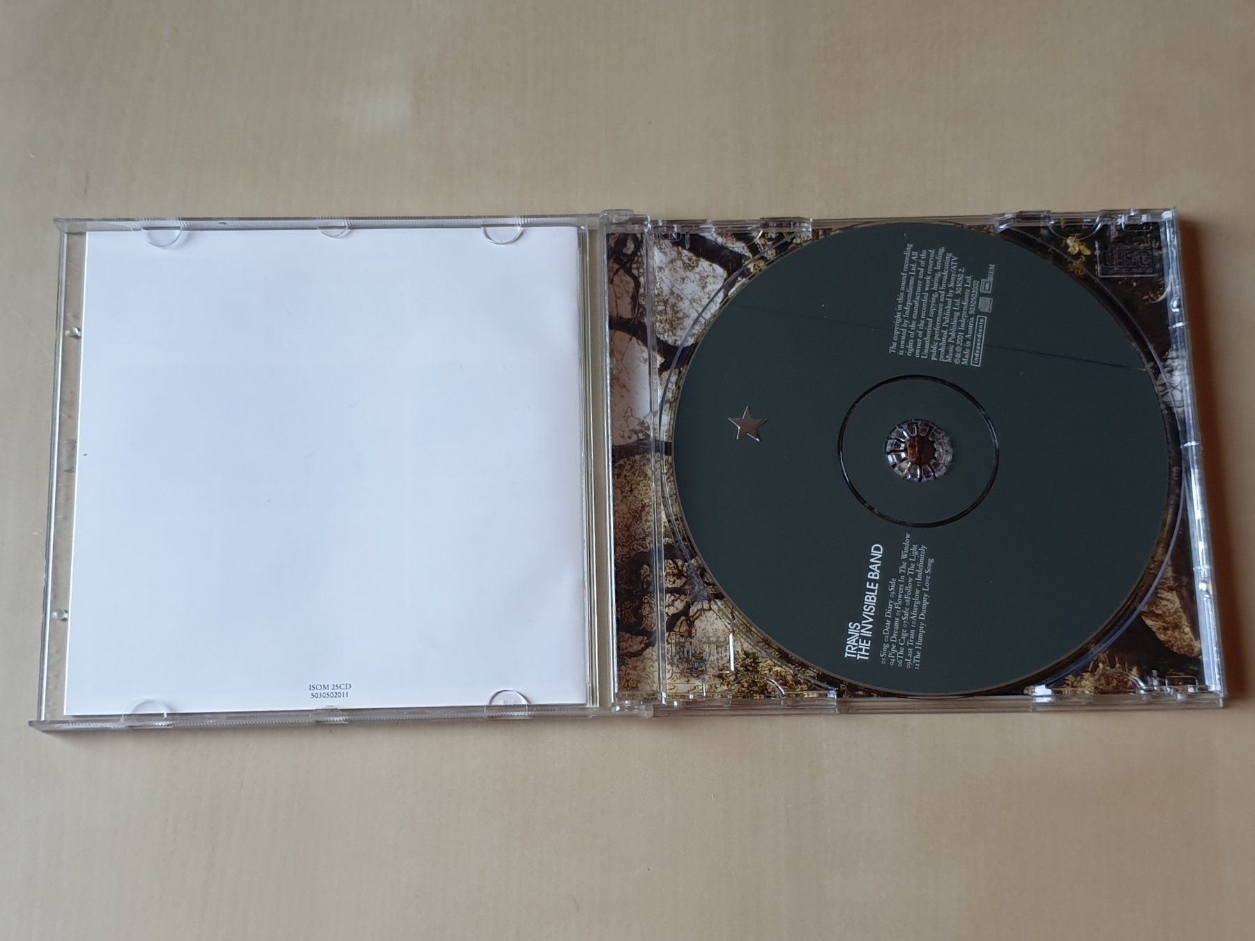 CDs: Travis The invisible Band – Gebraucht aus Stansstad von collectorsshop 2