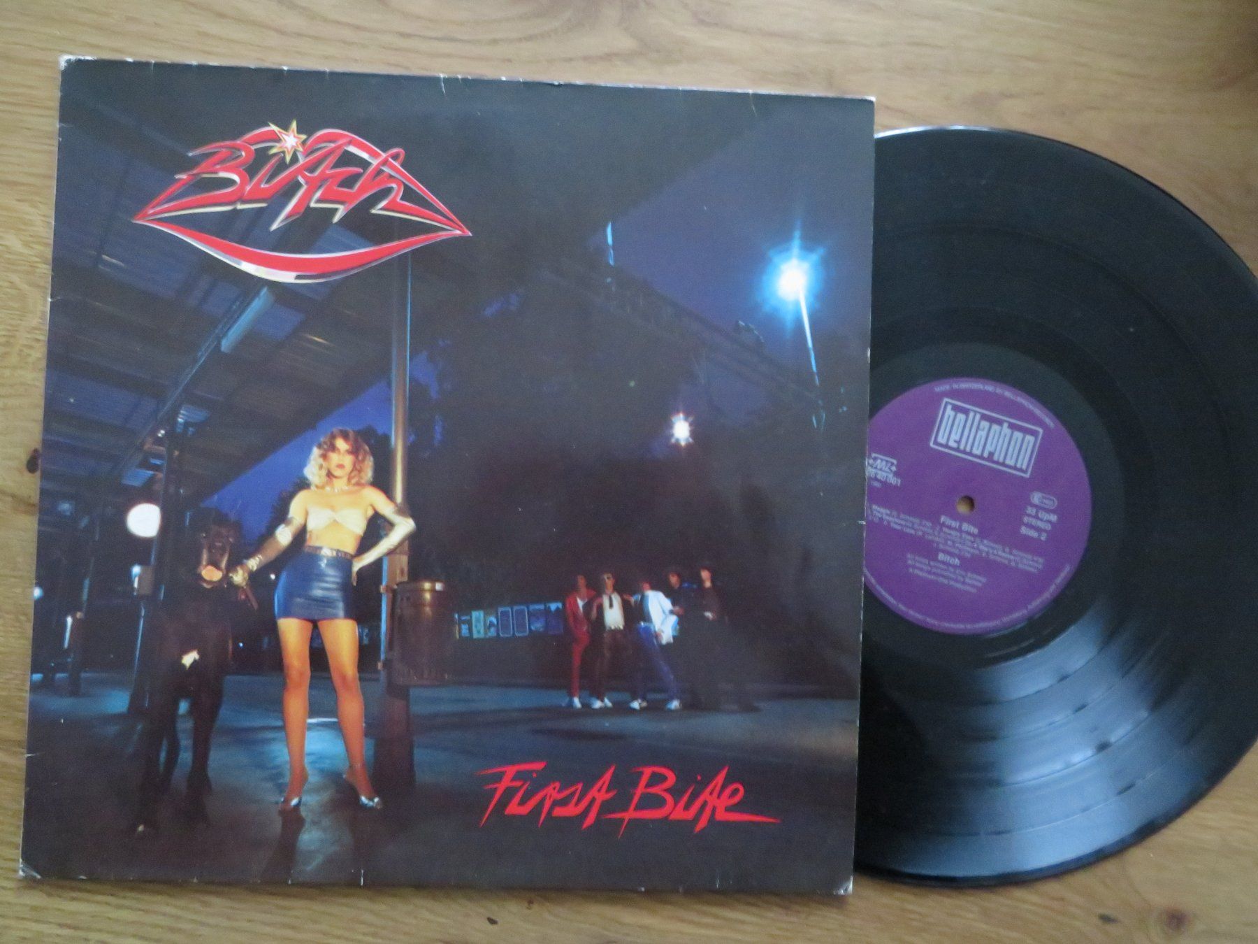 Dischi in vinile: BITCH FIRST BITE – Nuovo (secondo la descrizione) da Zürich venduto da max_cp5f
