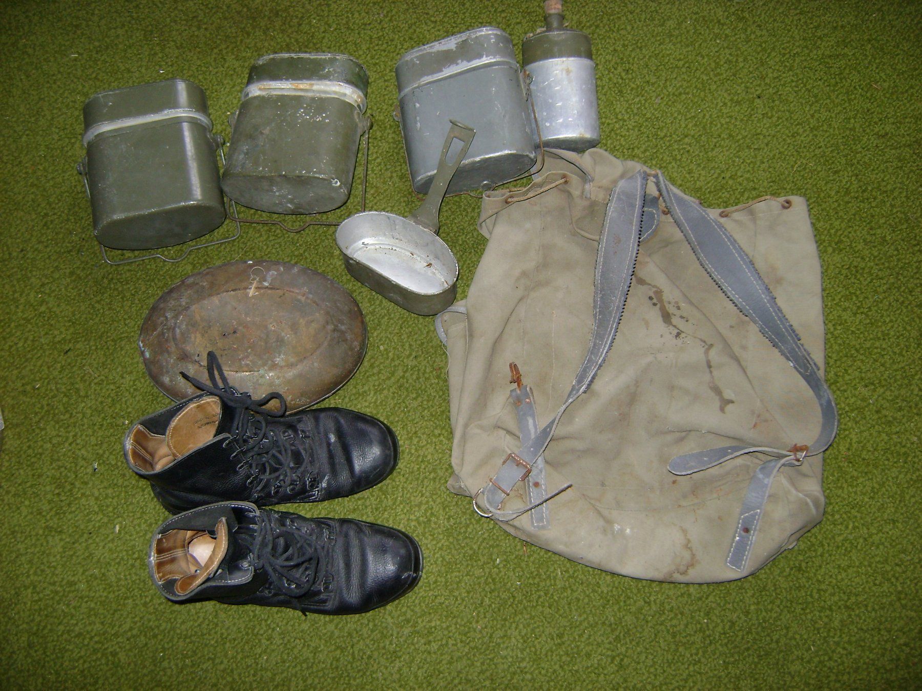 Uniformen: Lot Militär – Defekt aus Sins von tomeks 2