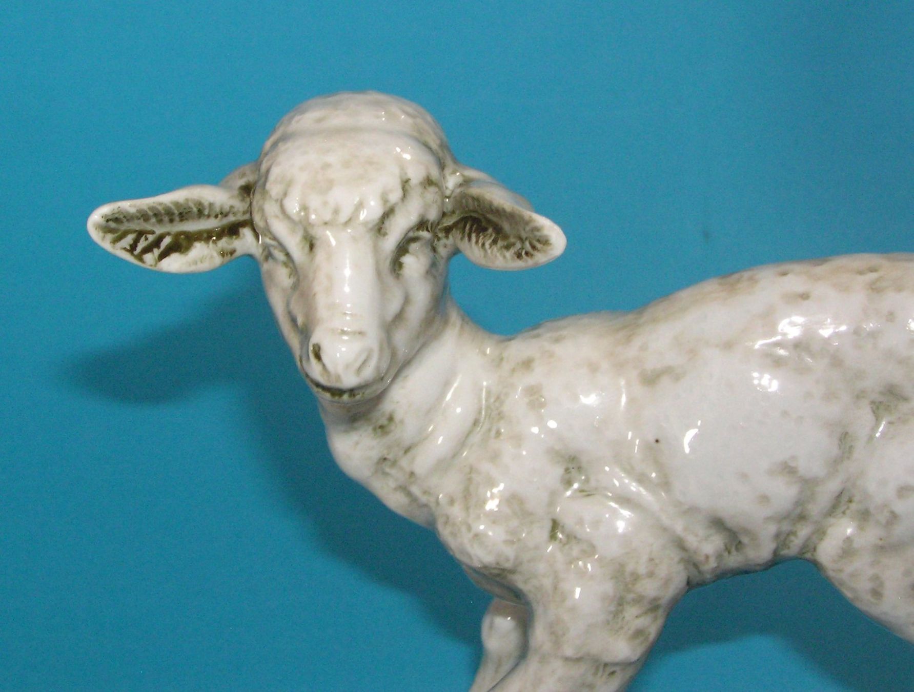 Statuette: PORZELLAN FIGUR LAMM – Usato da Grenchen venduto da Antique-hunter 1