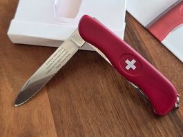 Couteau à fromage suisse Victorinox neuf boite