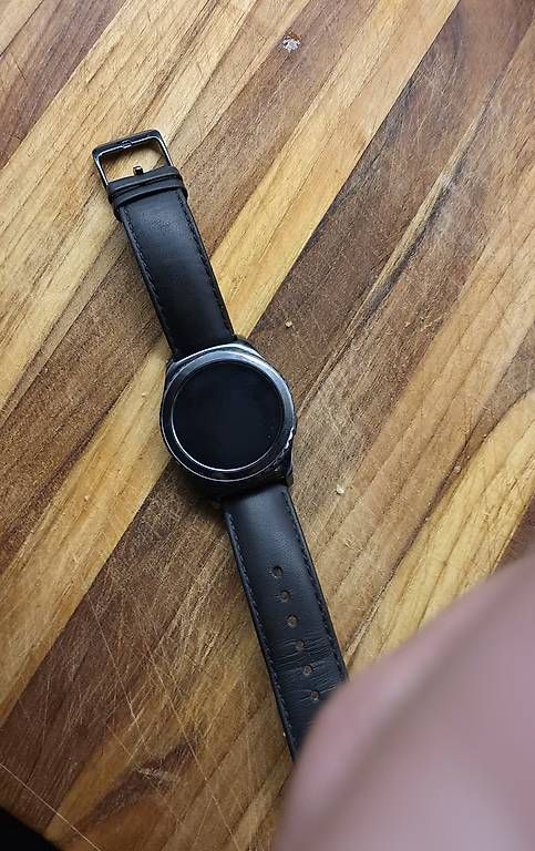 Smartwatch: SAMSUNG Gear S2 Classic – Gebraucht aus Zürich von Tornadorey
