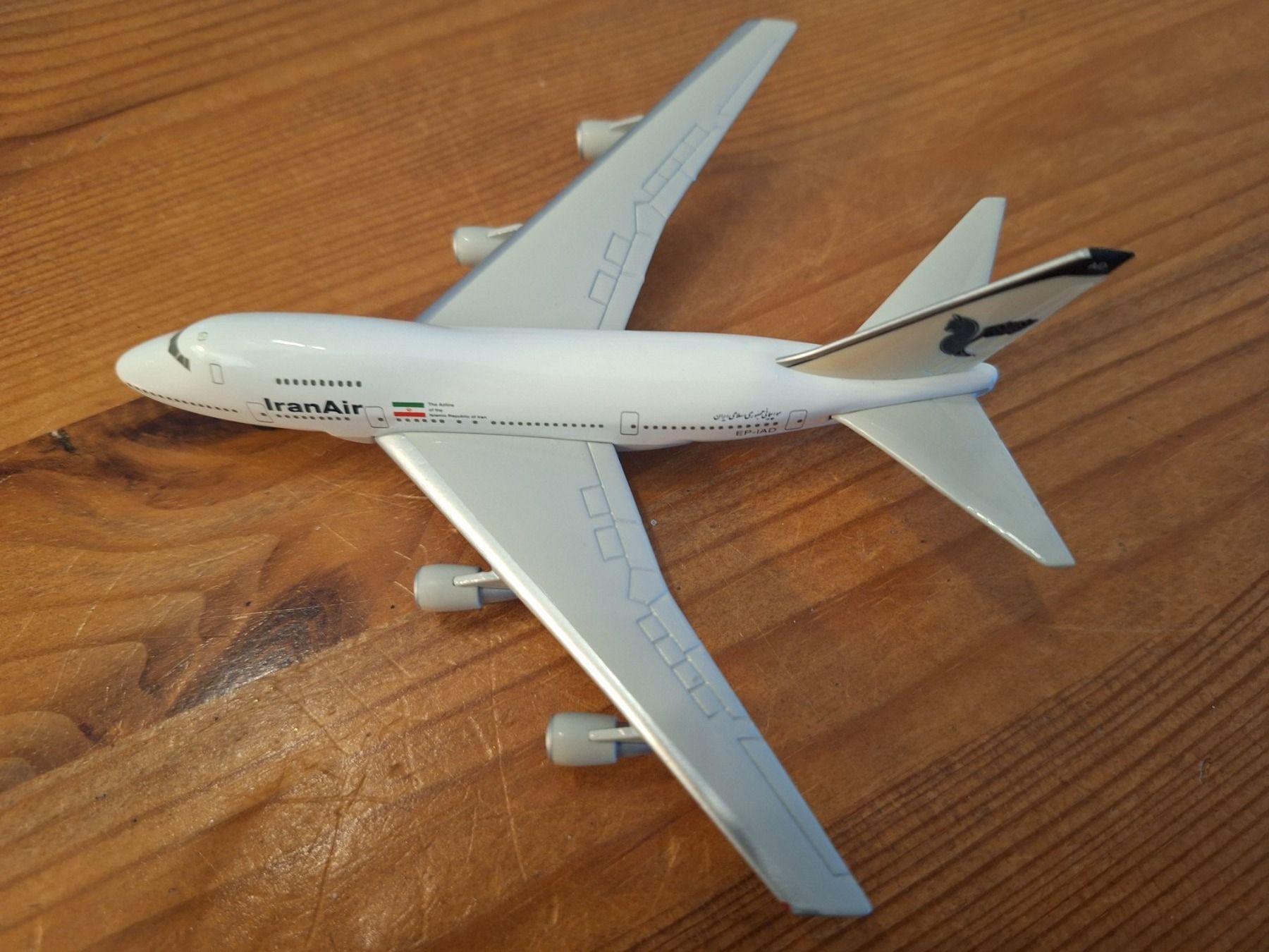 Boeing Kit di modellismo & Modellini statici: IranAir Boeing 747SP 1:500 – Usato da Sargans venduto da nicsam1815 1