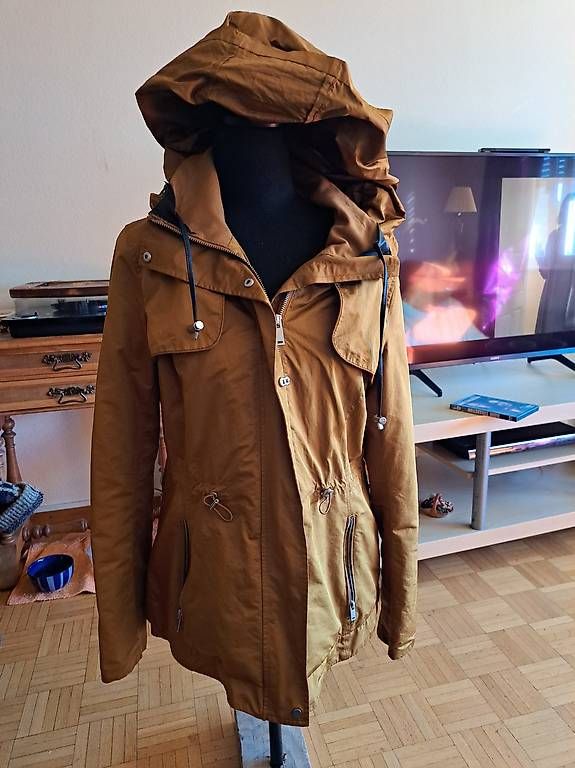 Vestes: Veste mi saison – D'occasion à La Chaux-de-Fonds par atipik