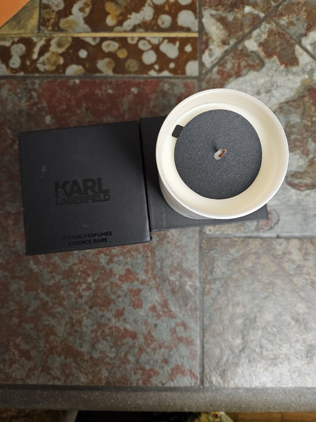 Karl Lagerfeld Candele: Karl Lagerfeld Kerze – Nuovo e nell'imballaggio originale da Aesch ZH venduto da sam_92dd 1