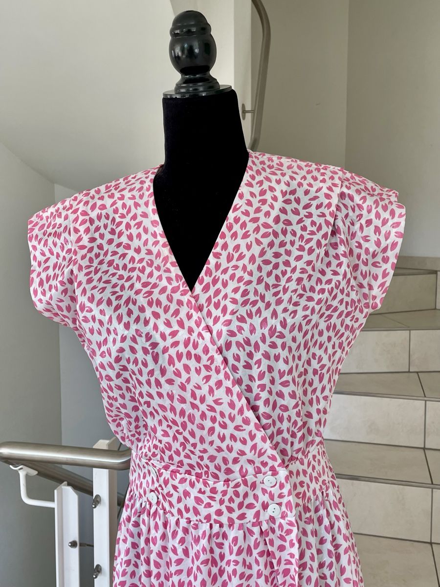 Kleider: Summer Klein gr. 36 – Gebraucht aus Richterswil von Prangins9 7