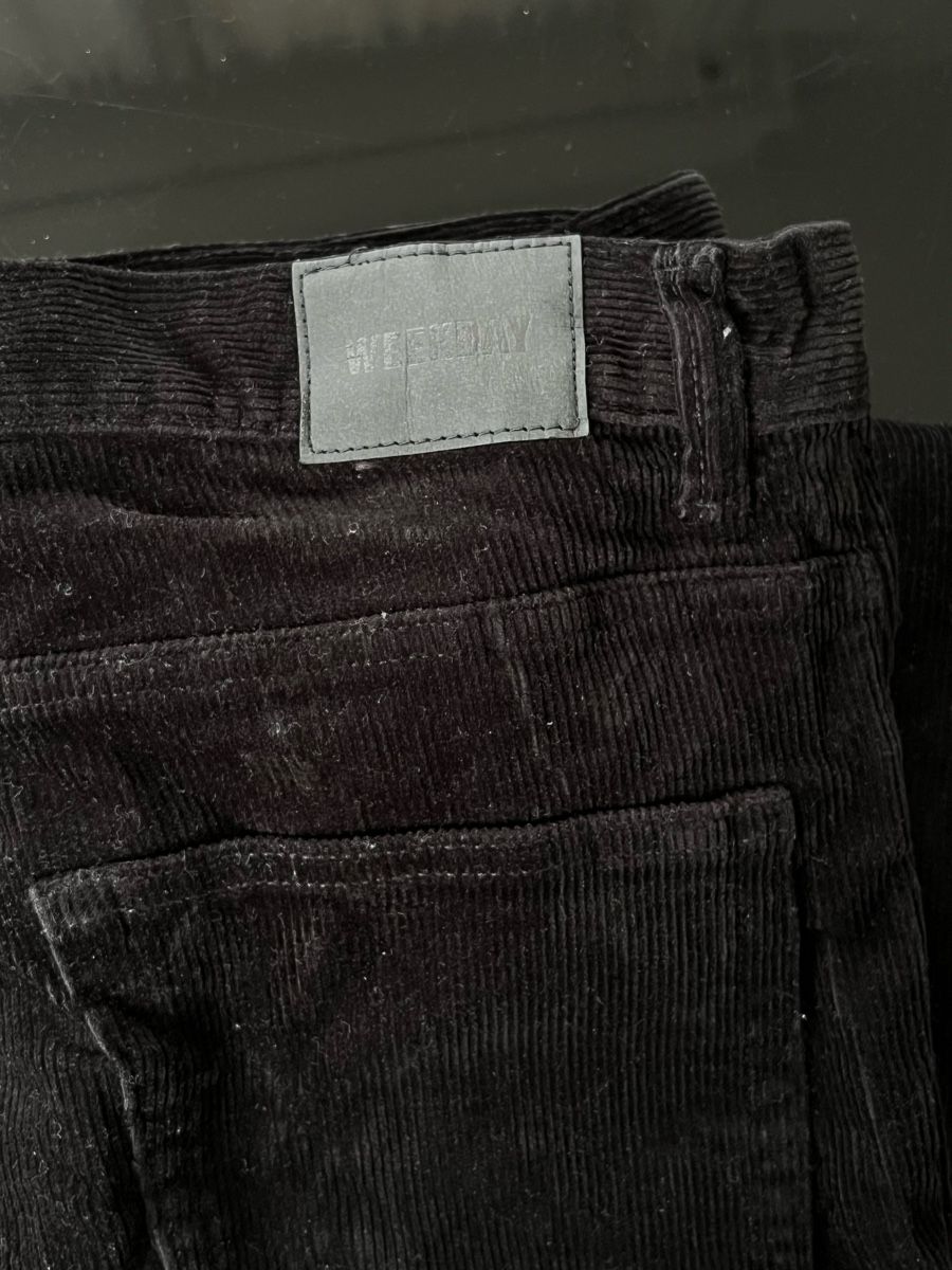 Weekday Pantaloni: Weekday pants corduroy – Usato da Renens VD venduto da ale_q6bz 1
