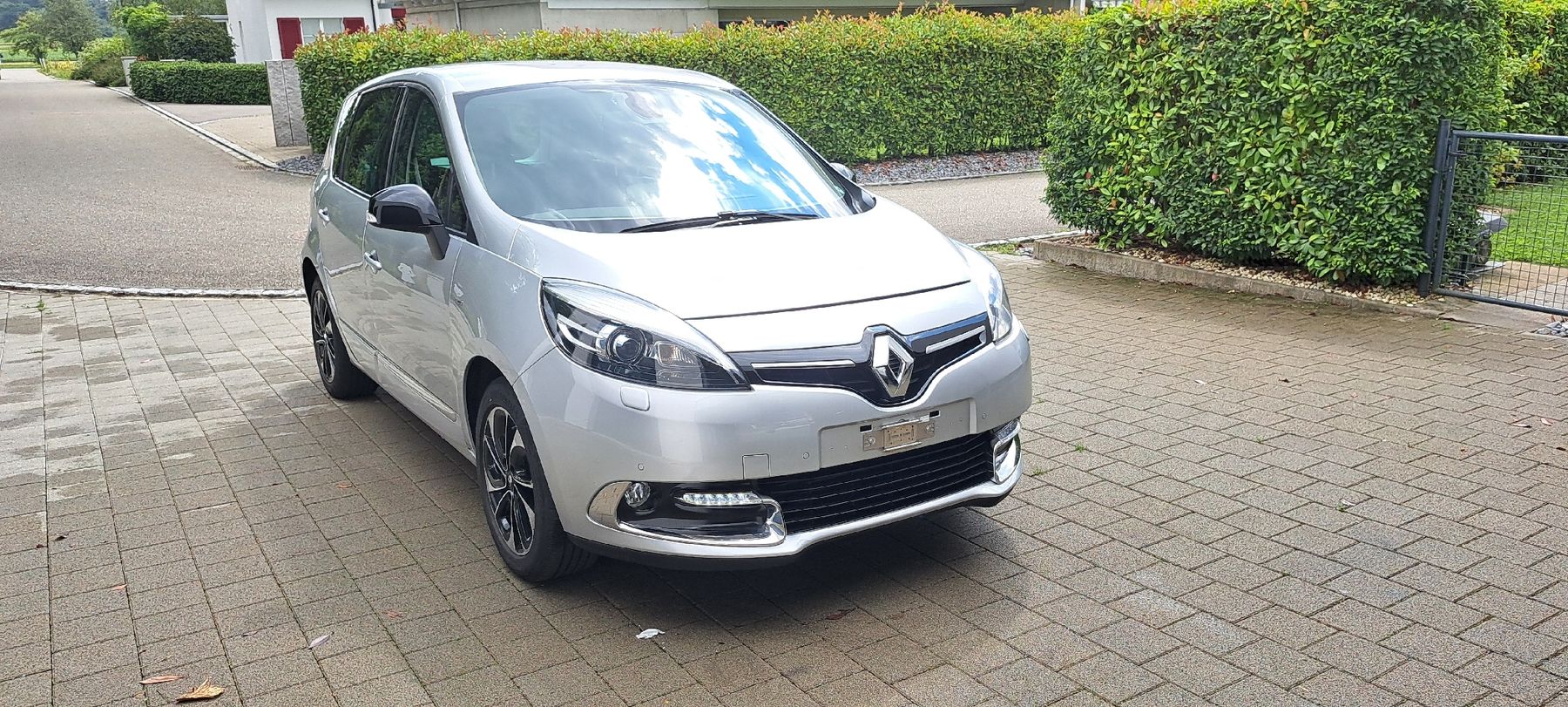 Renault Autos: Renault Scenic 1.2 16V Turbo Bose – Gebraucht aus Leibstadt von HRCRacing 1