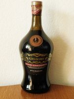 Rar KIRSBERRY. DÄNISCHER KISSEBERRY-WEIN. 1980s