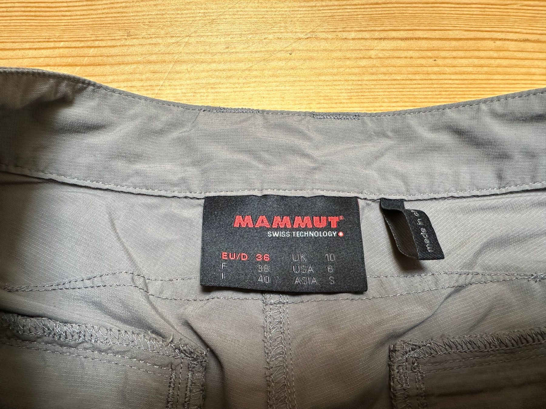 Mammut Hosen: Mammut Wanderhose 36 beige – Gebraucht aus Gümmenen von FelizitasHermann 2