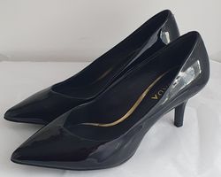 Elegante Escada Pumps aus schwarzem Lackleder