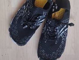 Wasserschuhe Grösse 40 schwarz neu mit Etikett