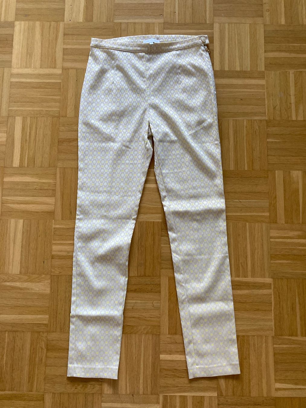 Patrizia Pepe Pantaloni: Stoffhose – Usato da Muttenz venduto da and_dx9w