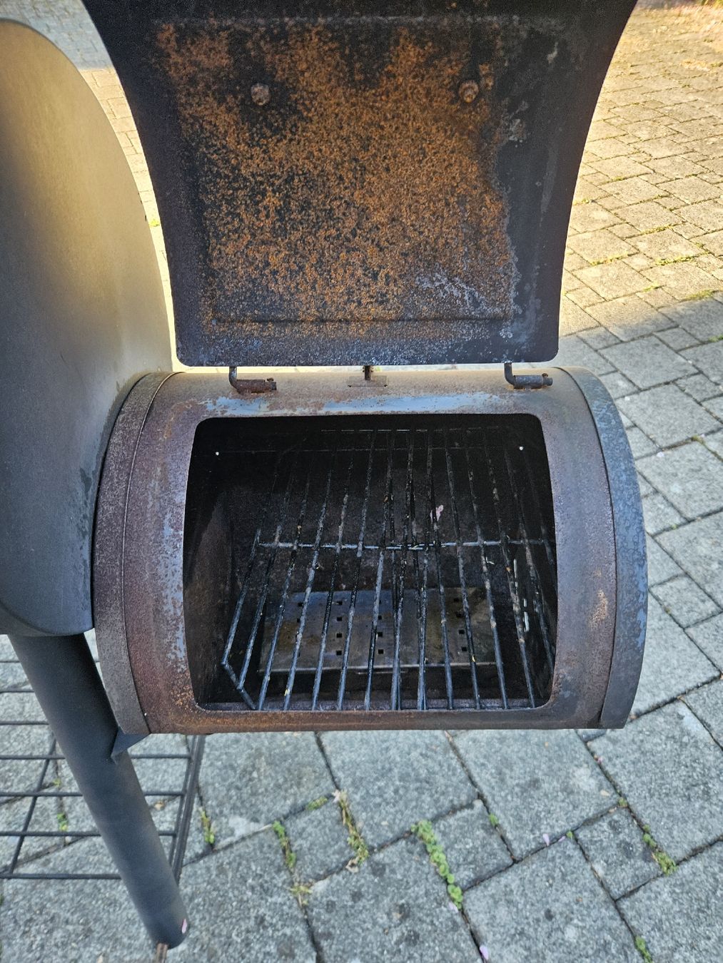 Griglie: Holz Grill – Usato da Rickenbach b. Wil venduto da nic_8ljr 3