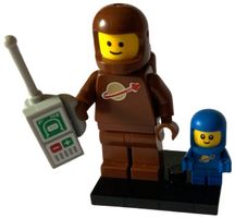 LEGO col24-3 Brown Astronaut and Spacebaby, Series 24