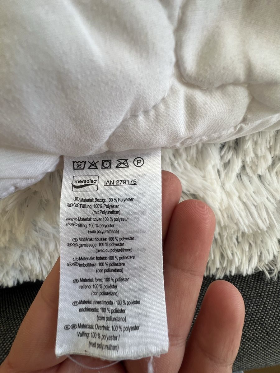 Cuscini: Kuscheliges Kissen, 100% Polyester – Usato da Zuchwil venduto da TheLorix 2
