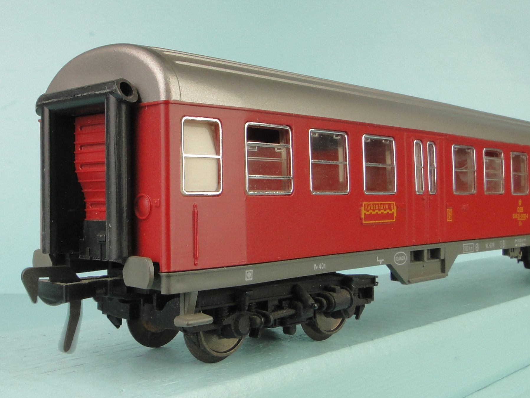 Fleischmann Modelleisenbahnen: Fleischmann 5157 DSB 2 Klasse, Neuwertig – Gebraucht aus Bülach von cann11 4