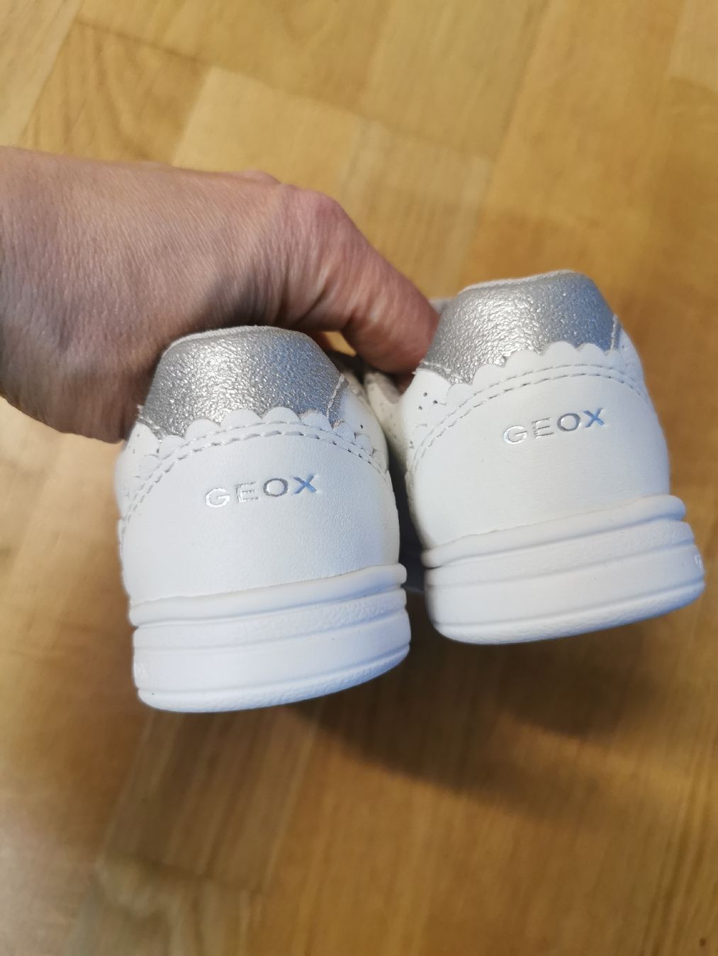 Geox Schuhe für Mädchen: Geox Kinderschuhe – Neu und originalverpackt aus Bad Ragaz von AKahlon 3