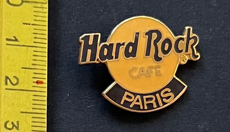 Hard Rock Cafe Placchette & Badge: Hardrockcafe Paris/ Pin – Usato da Ostermundigen venduto da DaxKarten-75