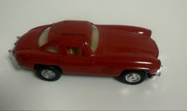 Modellauto Mercedes 300SL rot