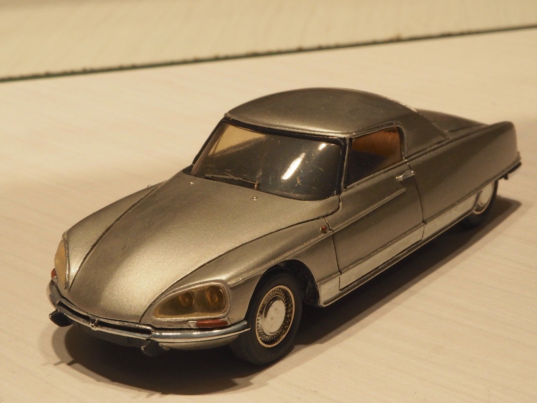 Stilvolle Citroen Ds Neu Fotos