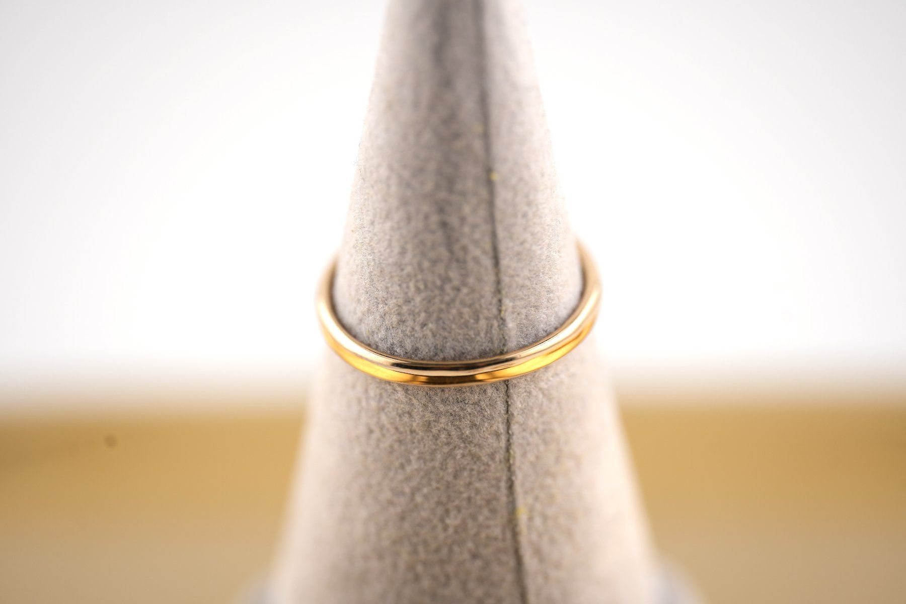 Anelli: Goldring 14K mit Saphir und Diamanten – Usato da Basel venduto da Vip24 3