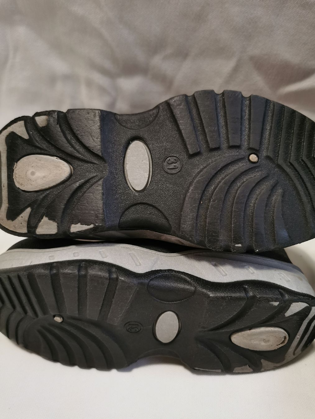 Scarpe per ragazzi: 2 Winterschuhe Gr. 31 – Usato da Basel venduto da Treasurehunter 2