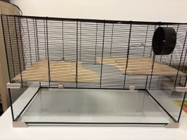 Hamsterkäfig mit Holzplatten & Laufrad