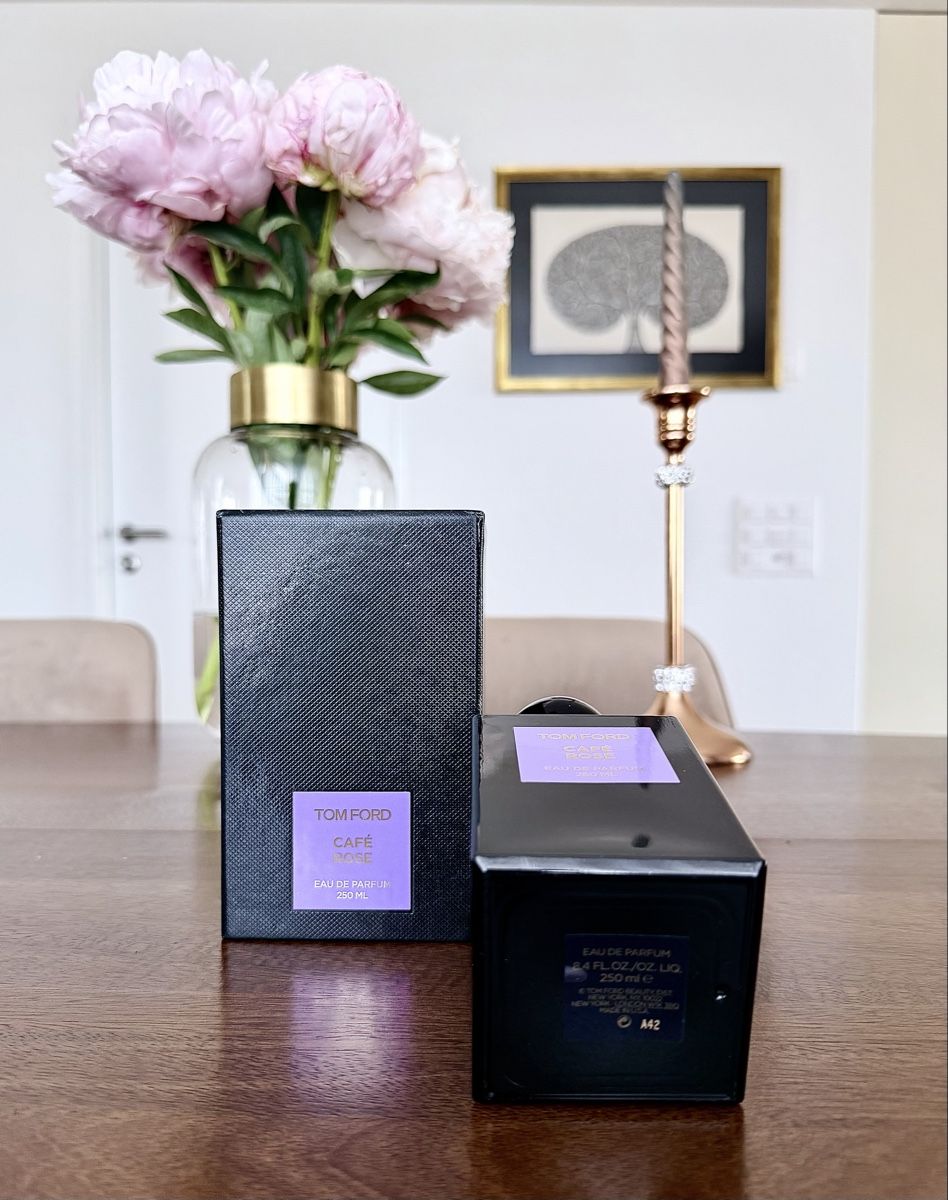 Flacons: Café Rose by Tom Ford 250ml - Empty Flacon – Gebraucht aus Solothurn von kor_7mpb 2