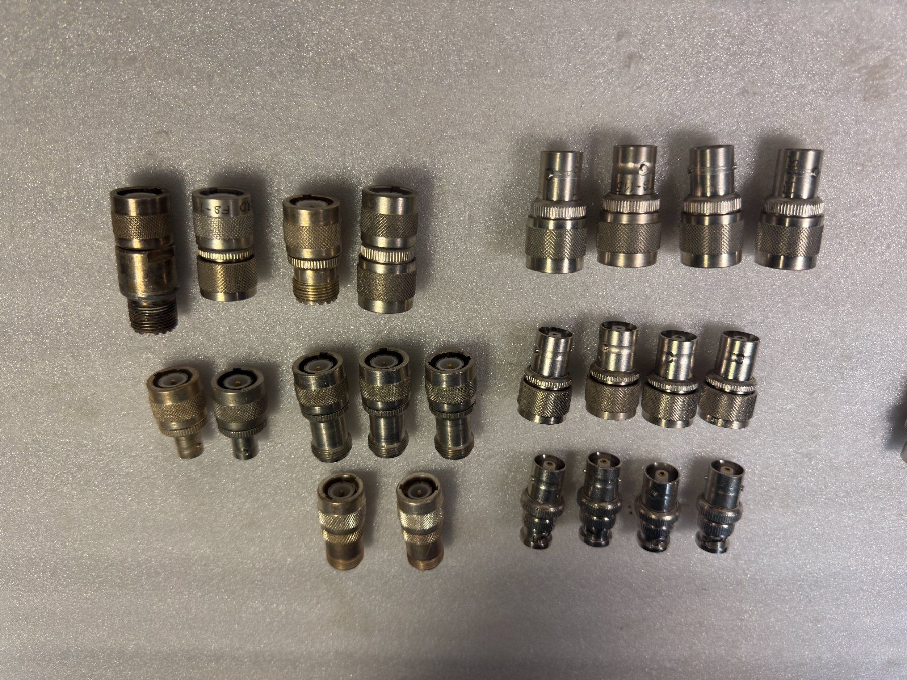Technique de radiocom: 30 HF Stecker Typ C – D'occasion à Ins par funkflieger 3