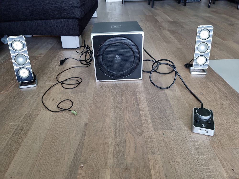 Logitech Z4 Lautsprecher System (Gebraucht) in Niederweningen für CHF 5 ...