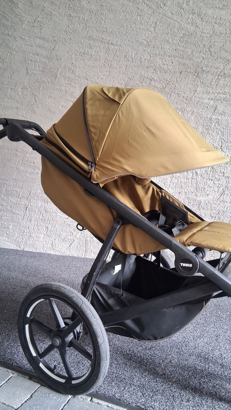 Thule Carrozzine: Poussette Thule Urban Glide – Usato da St-Légier-Chiésaz venduto da dma_699g