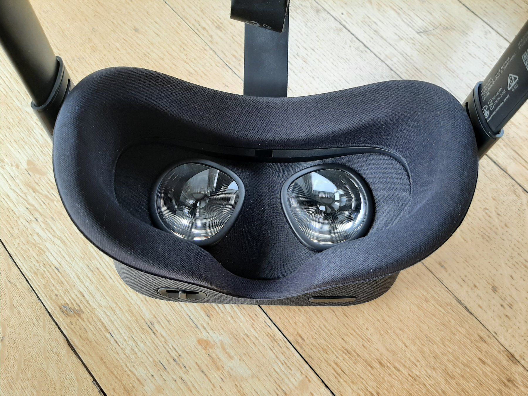 Meta Casco VR: Oculus Quest 1, 60GB Version, komplett – Usato da Zürich venduto da Chrishol 4