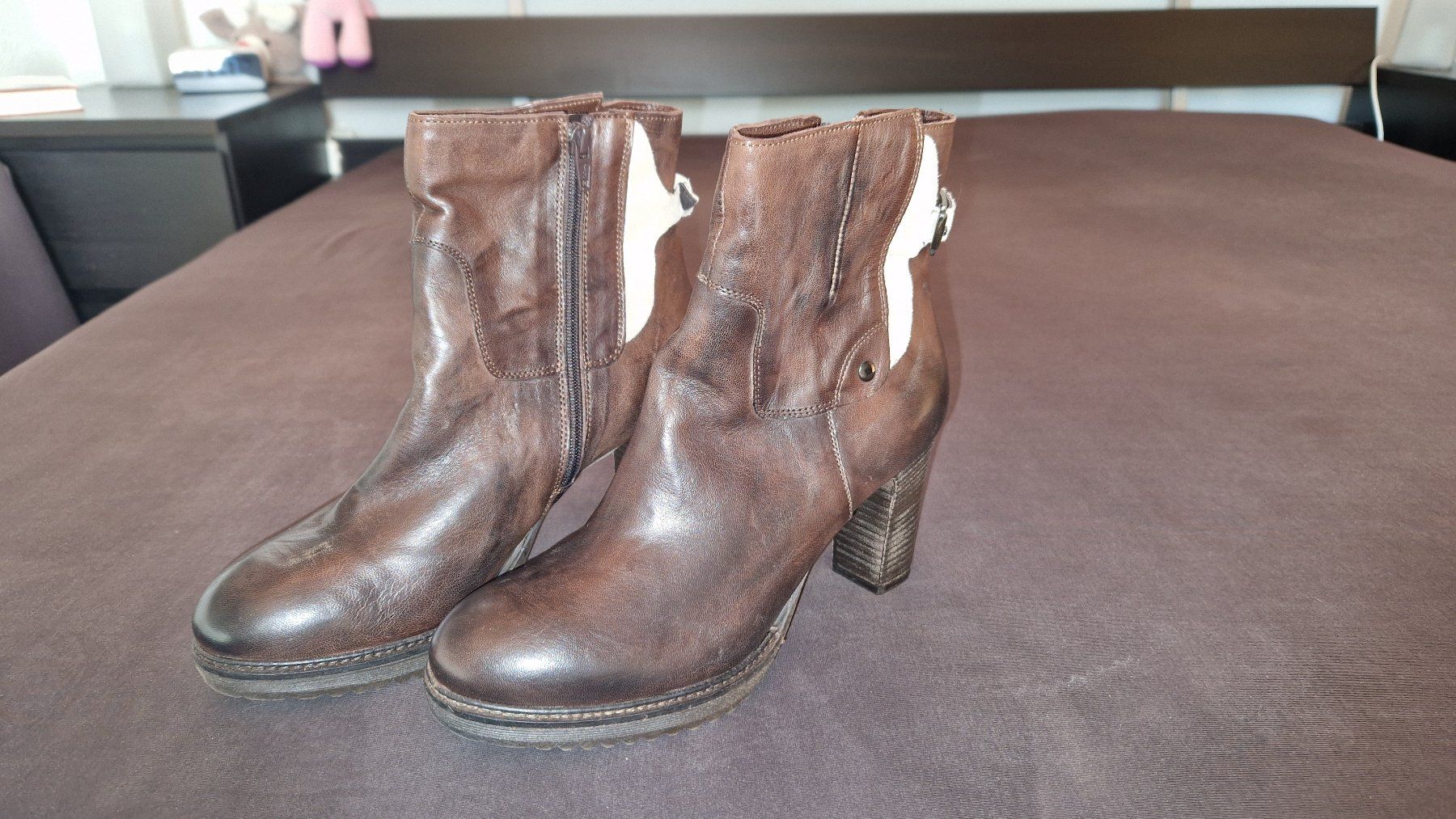 Scarpe da donna: Stiefeletten, Gr. 40, braun – Nuovo (secondo la descrizione) da Laax GR venduto da Schoelli2