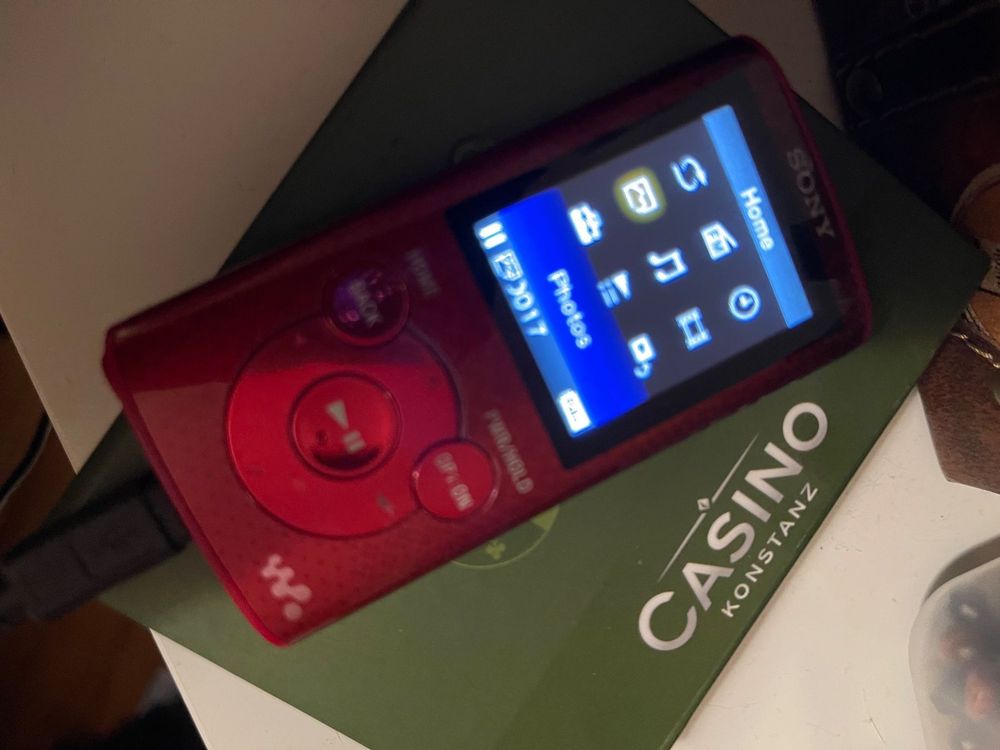 Sony walkman mp3 player NWZE384 Kaufen auf Ricardo