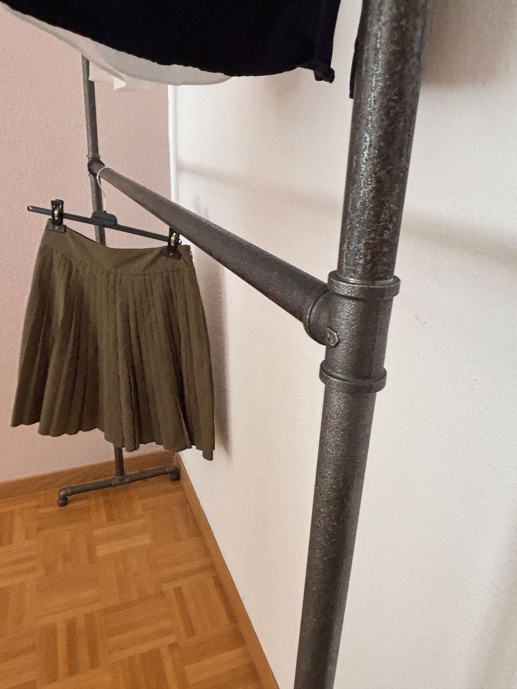 Guardaroba: Cast Kleiderständer (Danish Design) – Usato da Zürich venduto da sop_lh8l 2